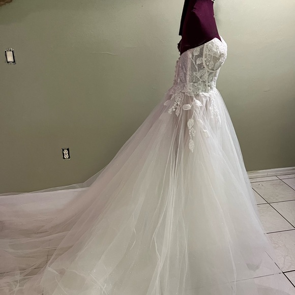 Tulle Wedding Dress Swallow - Picture 3 of 11
